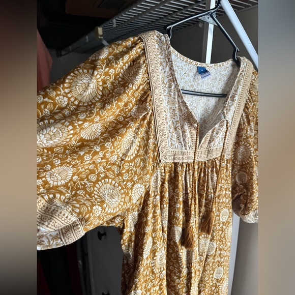 Old Navy Dress - Picture 3 of 5